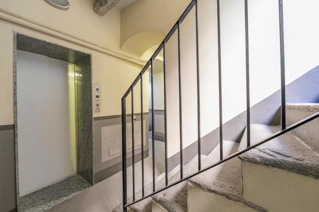 Via 5 Giornate 13 - Como