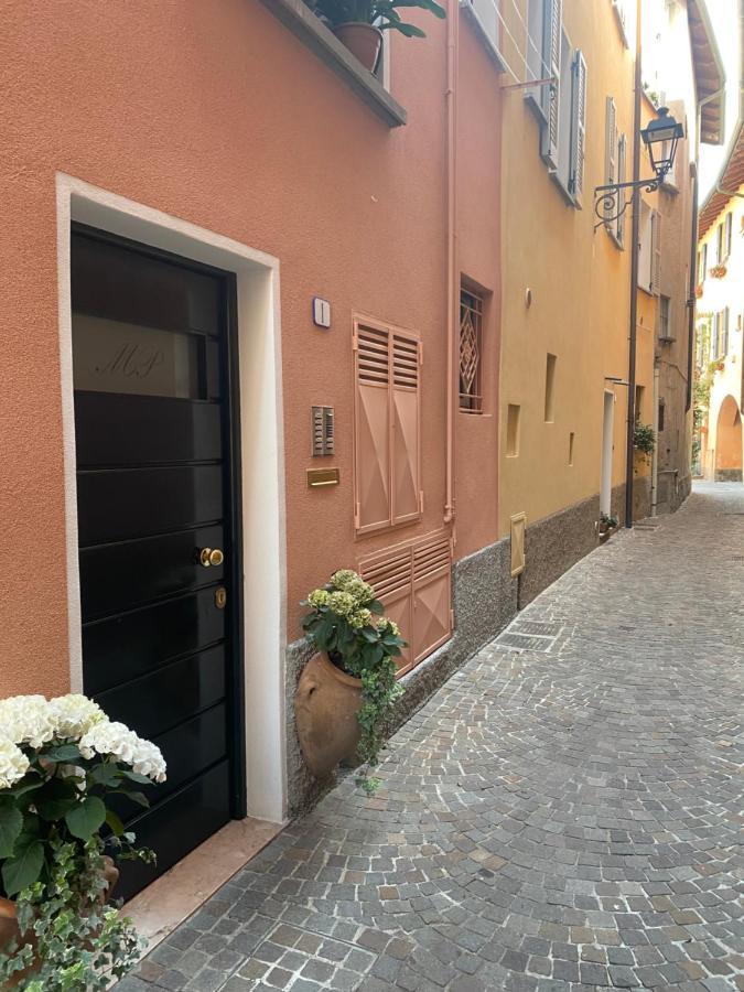 Alexa House Front * Mandello del Lario