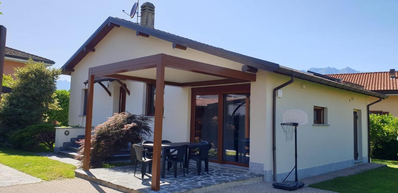 Iris -pet Friendly - Garden - Private Parking- Bike Friendly House Villa Colico