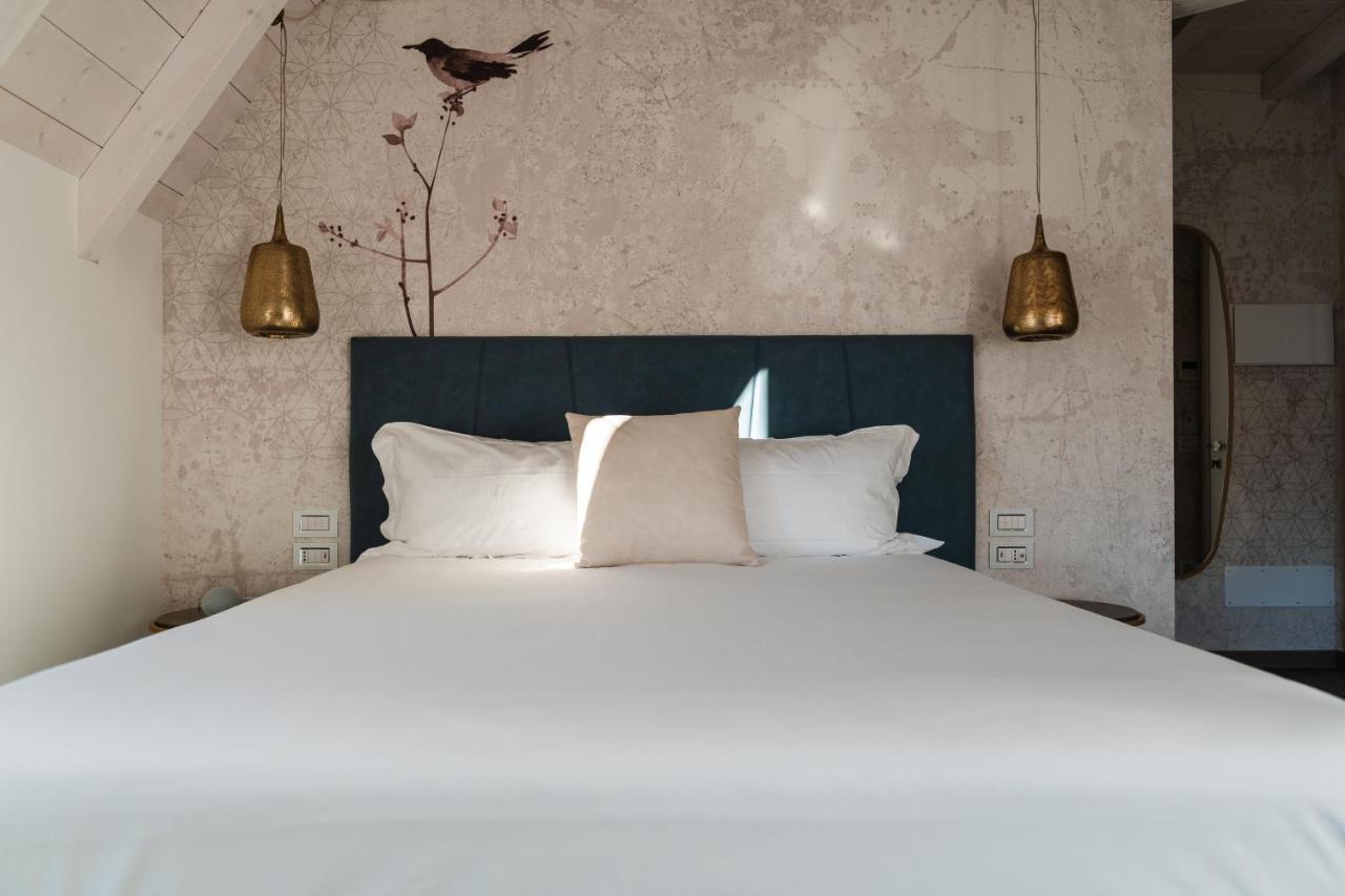 Luxury Rocopom - Front Hotel