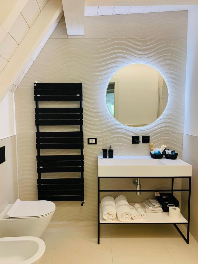 Luxury Rocopom - Front Hotel