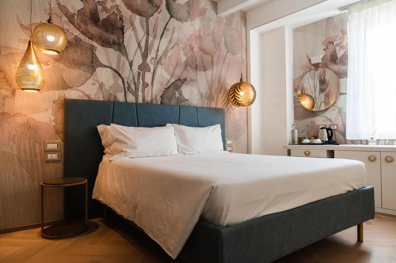 Hotel Luxury Rocopom - Front *