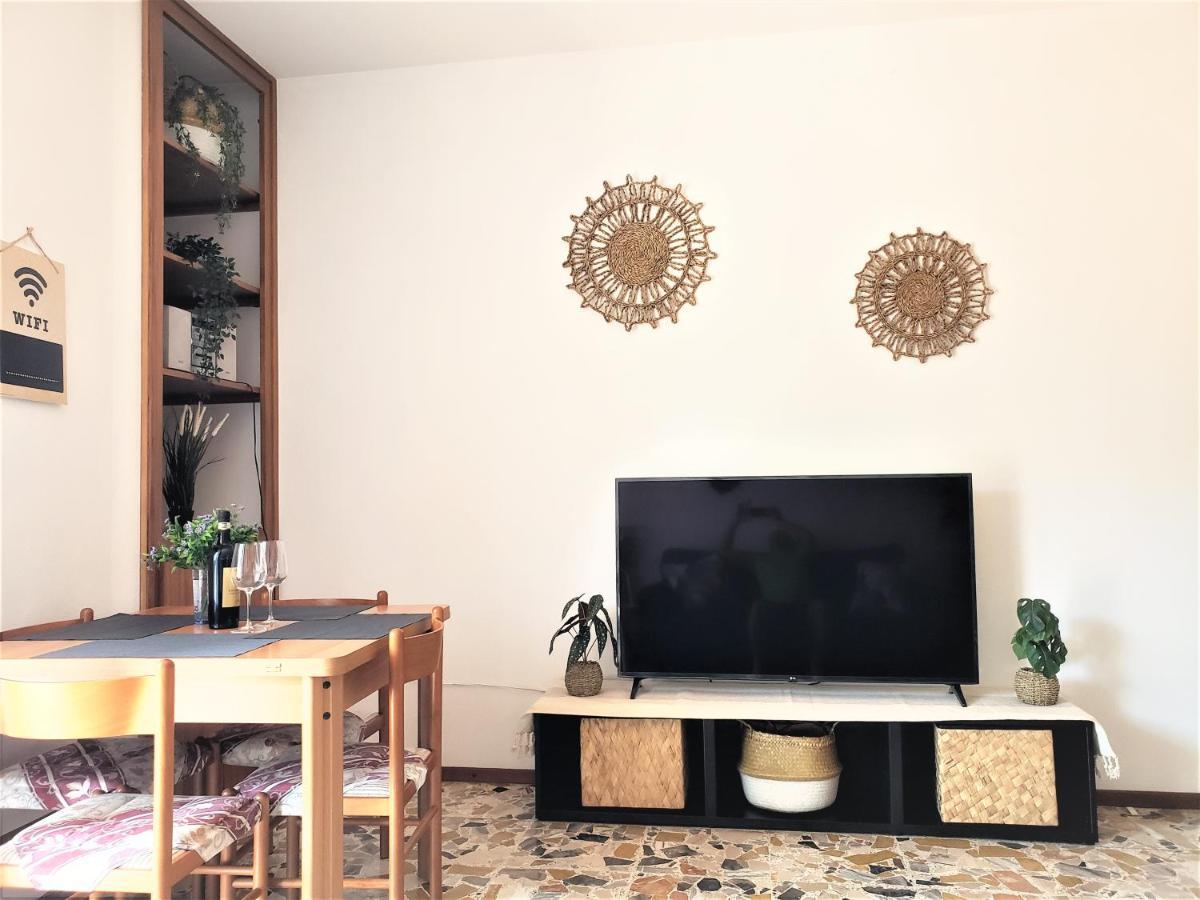 Romantic Escape With View Apartment Perledo
