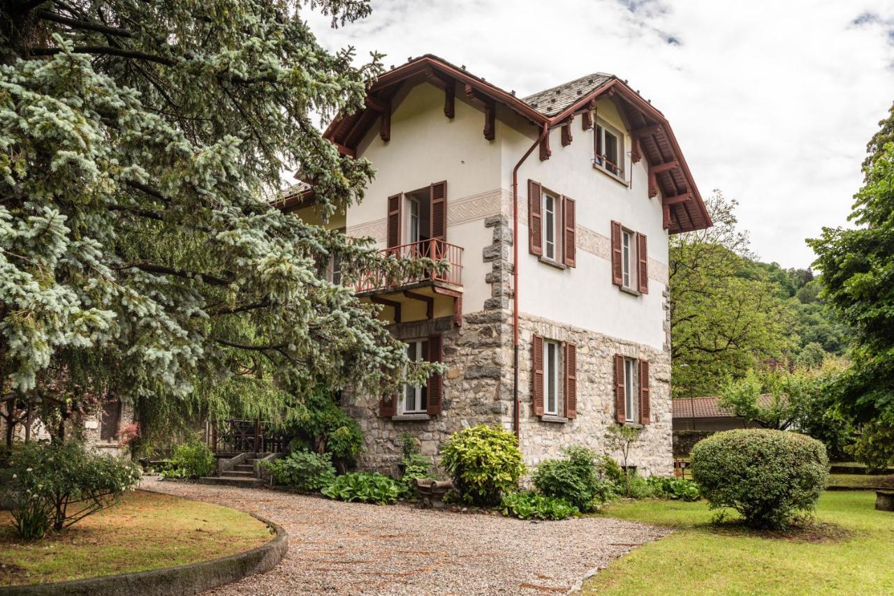 Apartment Roomy '900 House Surrounded By Greenery With Parking! *