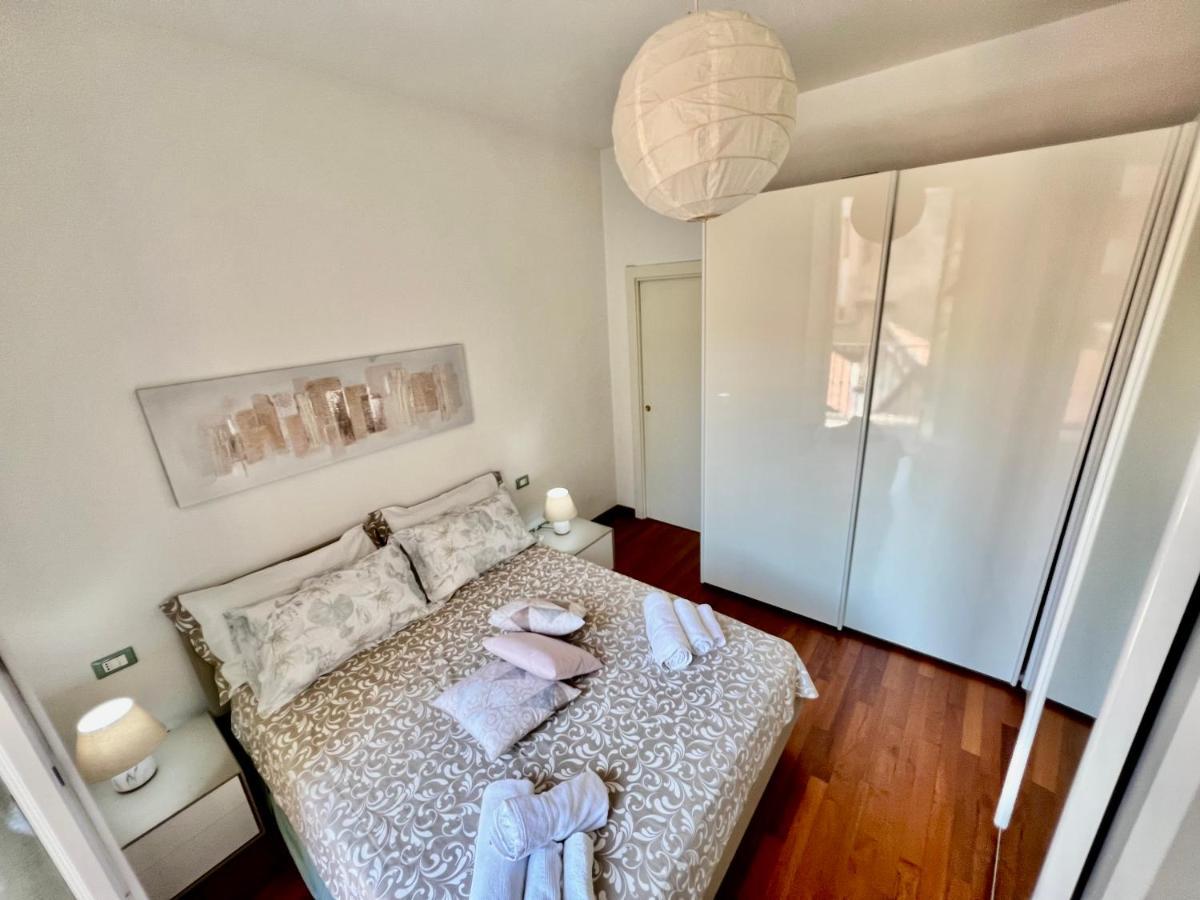 Divina Luxury With Jacuzzi Near The Apartment Como