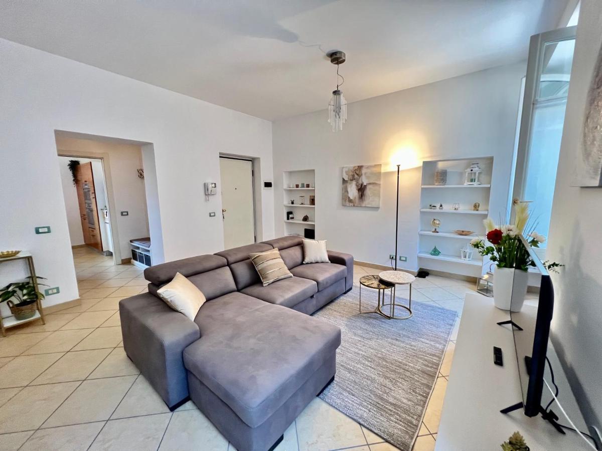 Divina Luxury With Jacuzzi Near The