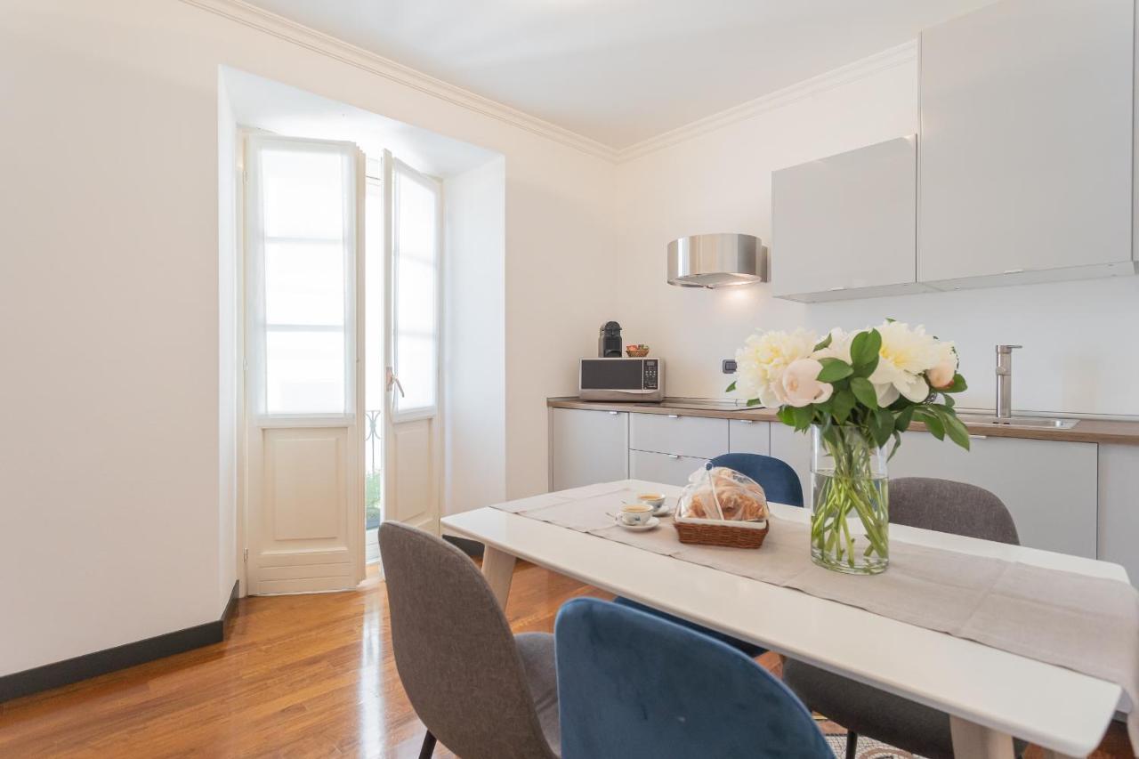 By Rent * Côme
