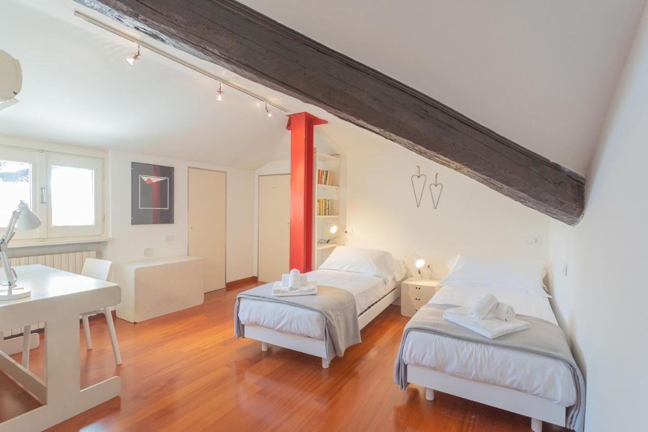 Apartment La Mansarda By Rent Como