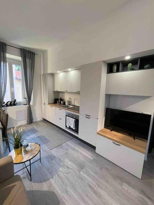 Comfy Brand New Equipped Apartment *