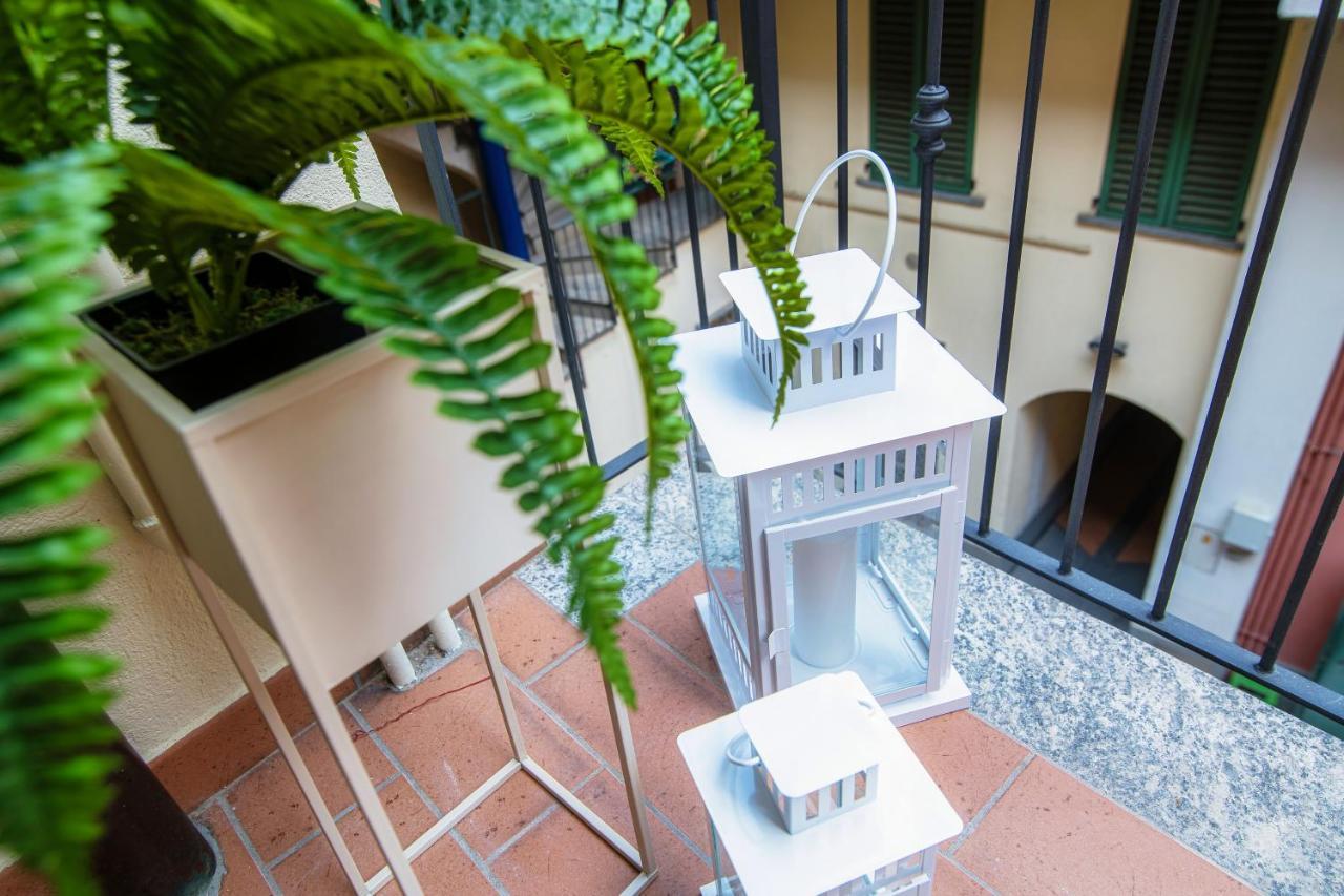 Silvia House - The House Of Travelers * Como