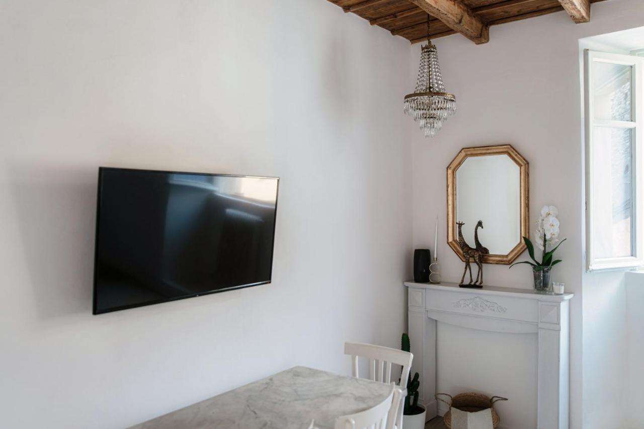 Silvia House - The House Of Travelers Apartment Como