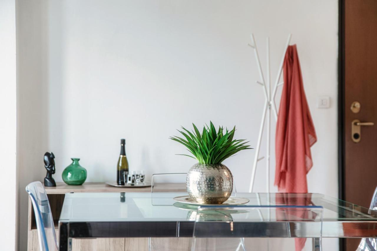 Joivy Family Flat Balcony Apartment Como