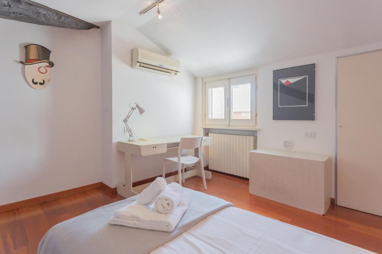 Apartment La Mansarda By Rent Como