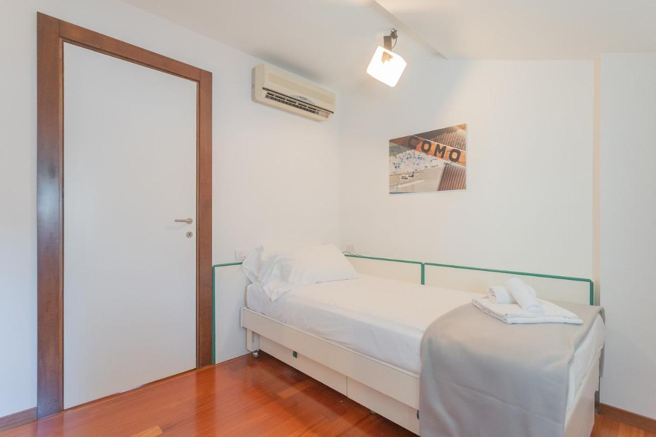 La Mansarda By Rent Apartment Como