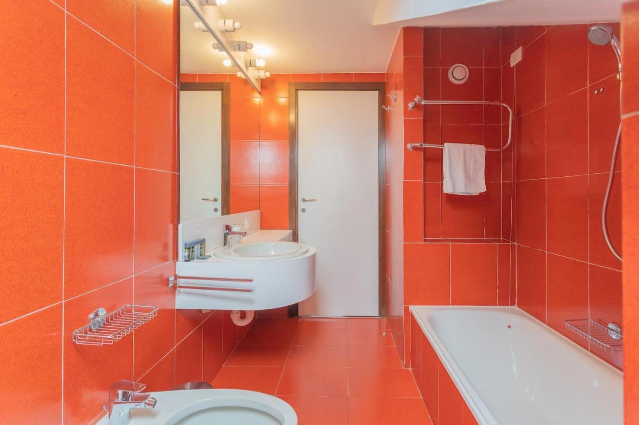 La Mansarda By Rent Apartment Como