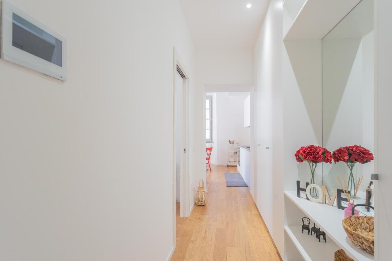 Independence With Balcony By Rent Como