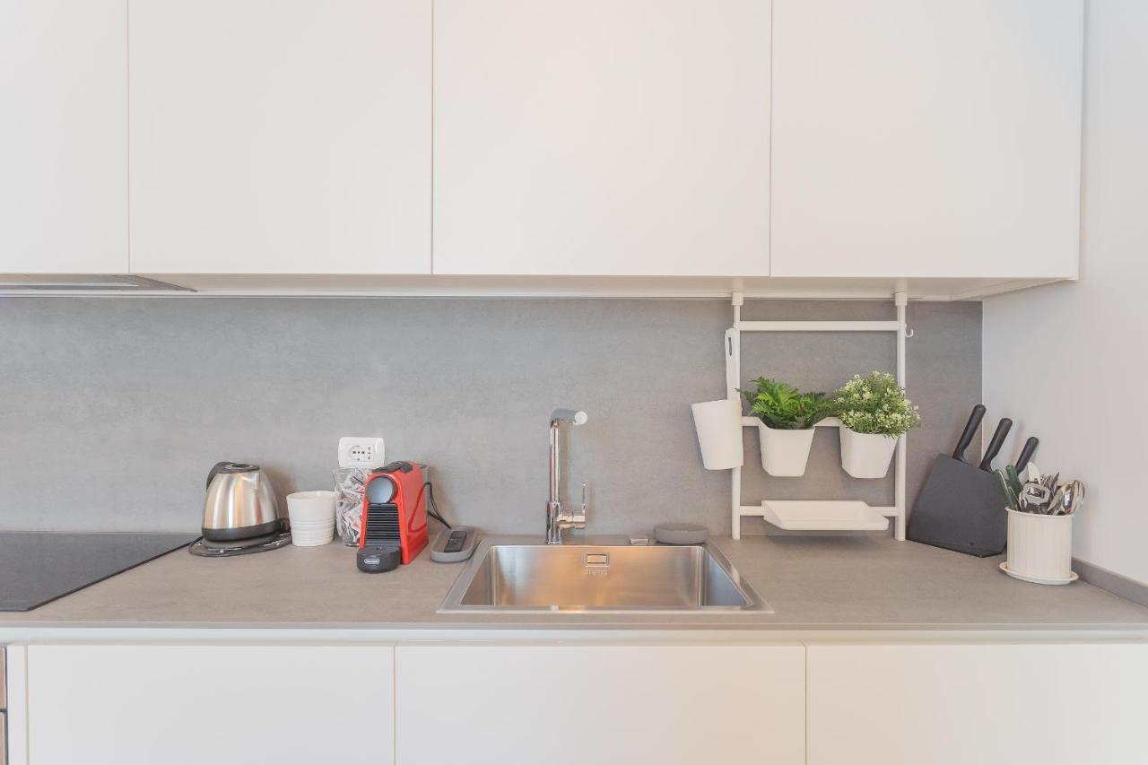 Apartment Independence With Balcony By Rent *