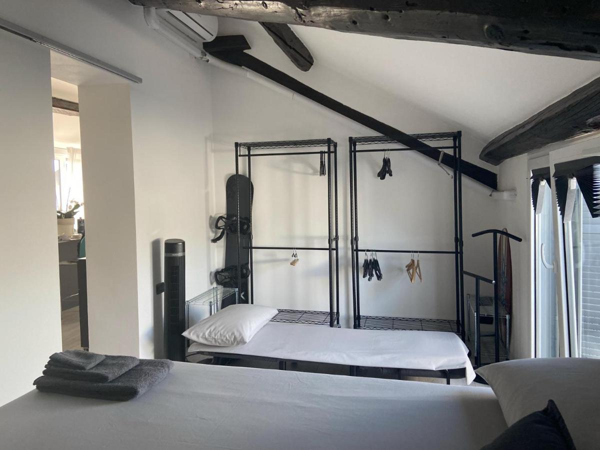 Rooftop Openspace With Balconies Parking And Bbq Apartment Como