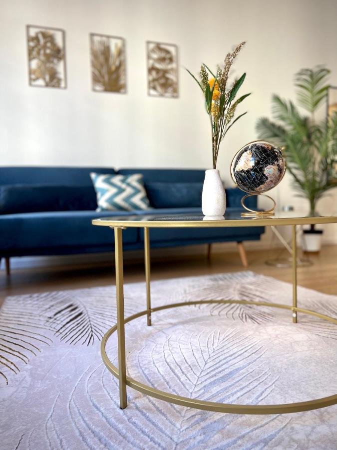 Art Of Living Luxury House In Apartment Como
