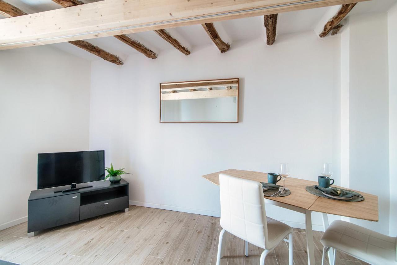 Acqua - By Myhomeincomo Apartment