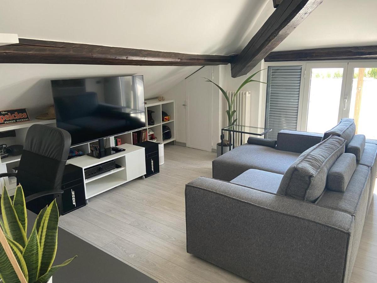 Apartment Rooftop Openspace With Balconies Parking And Bbq Como