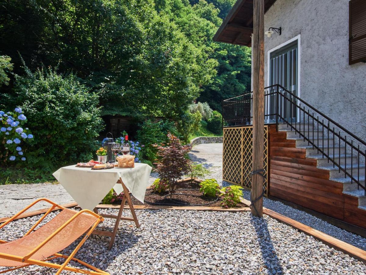 Del Nibbio-1 By Interhome Carriola