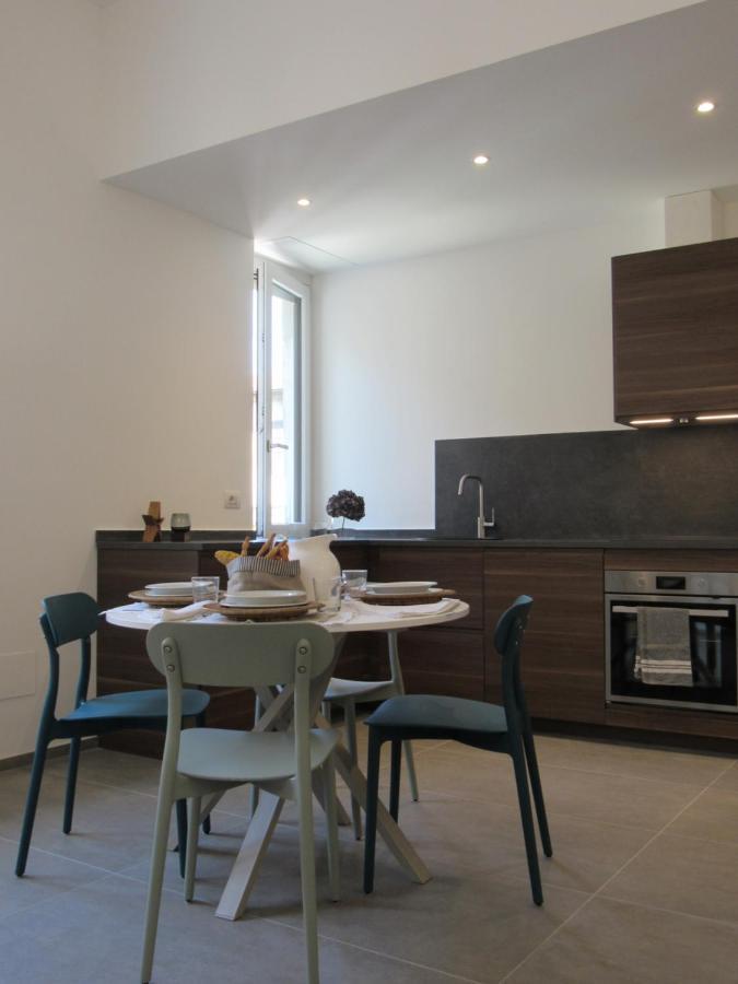 Make A Wish - Near The Center With Private Parking Apartment Como