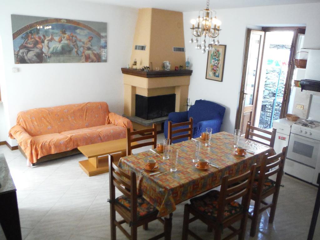 Village House Apartment *