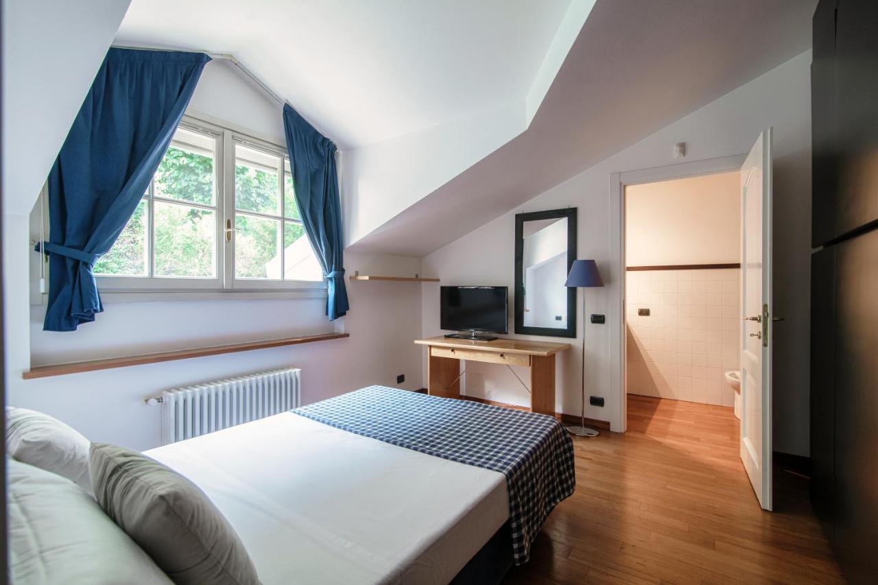 I D'a Charming Penthouse - View- Como- House-130 Mt-2 Double Bedrooms And 2 Double Bathrooms A Spacious Living Room-full Equipped Kitchen-private Garden And Terrace-private Covered Parking Como