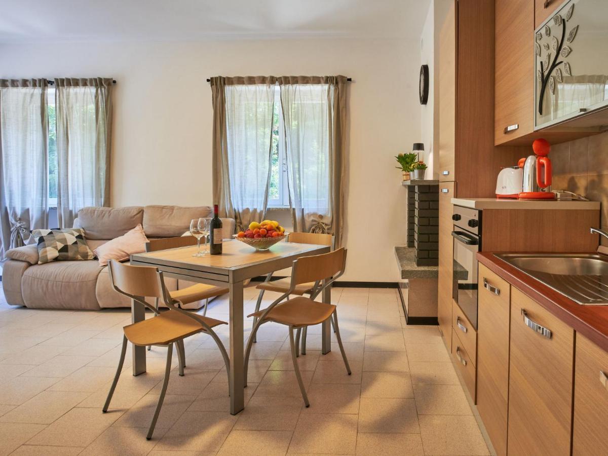 Del Nibbio-1 By Interhome Carriola