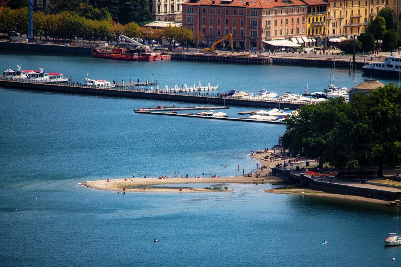 I D'a Charming Penthouse - View- Como- House-130 Mt-2 Double Bedrooms And 2 Double Bathrooms A Spacious Living Room-full Equipped Kitchen-private Garden And Terrace-private Covered Parking Apartment