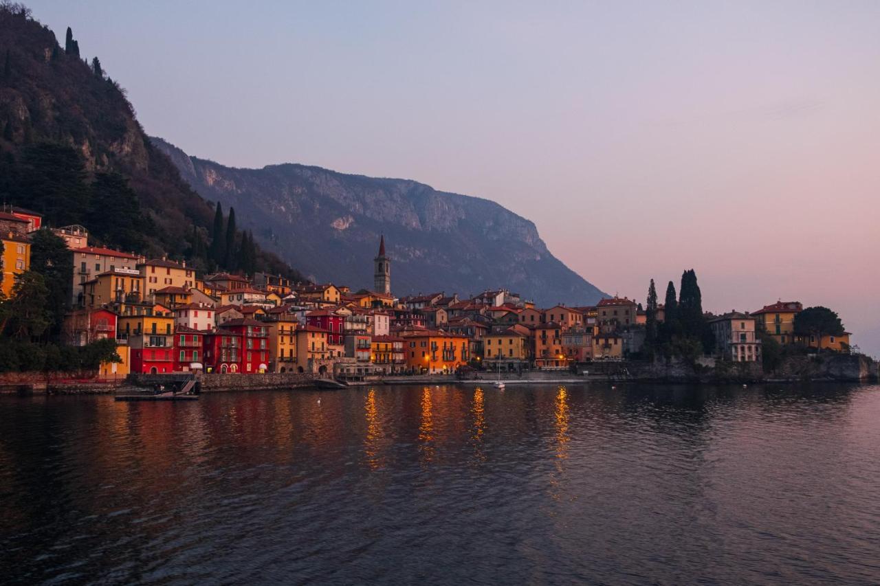 B&B La Corte And Home Restaurant - Free Parking - 10 Minutes To The Lake And Centre Frühstückspension