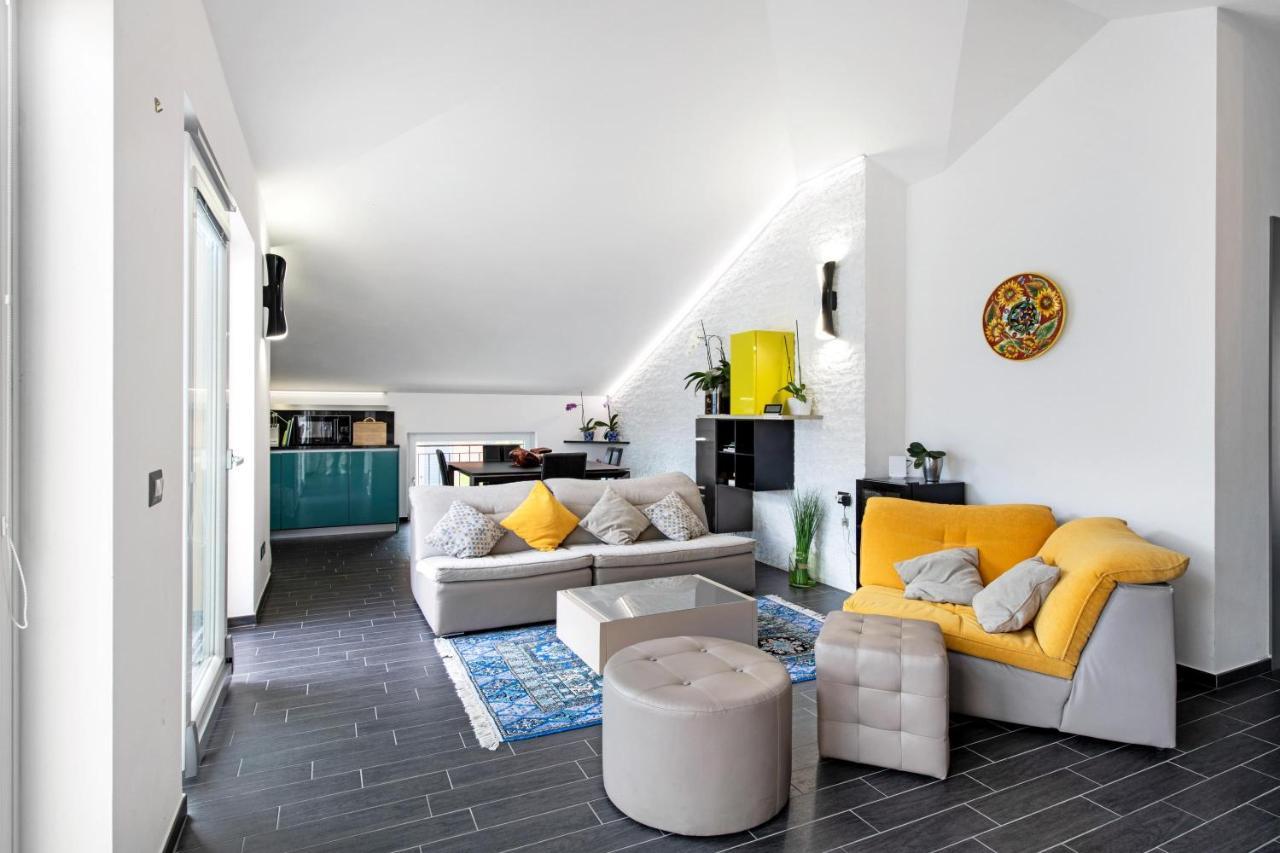 Penthouse Holiday home Colonno