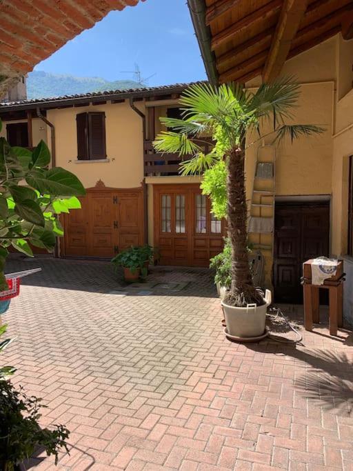 La Corte Brianzola- * Canzo