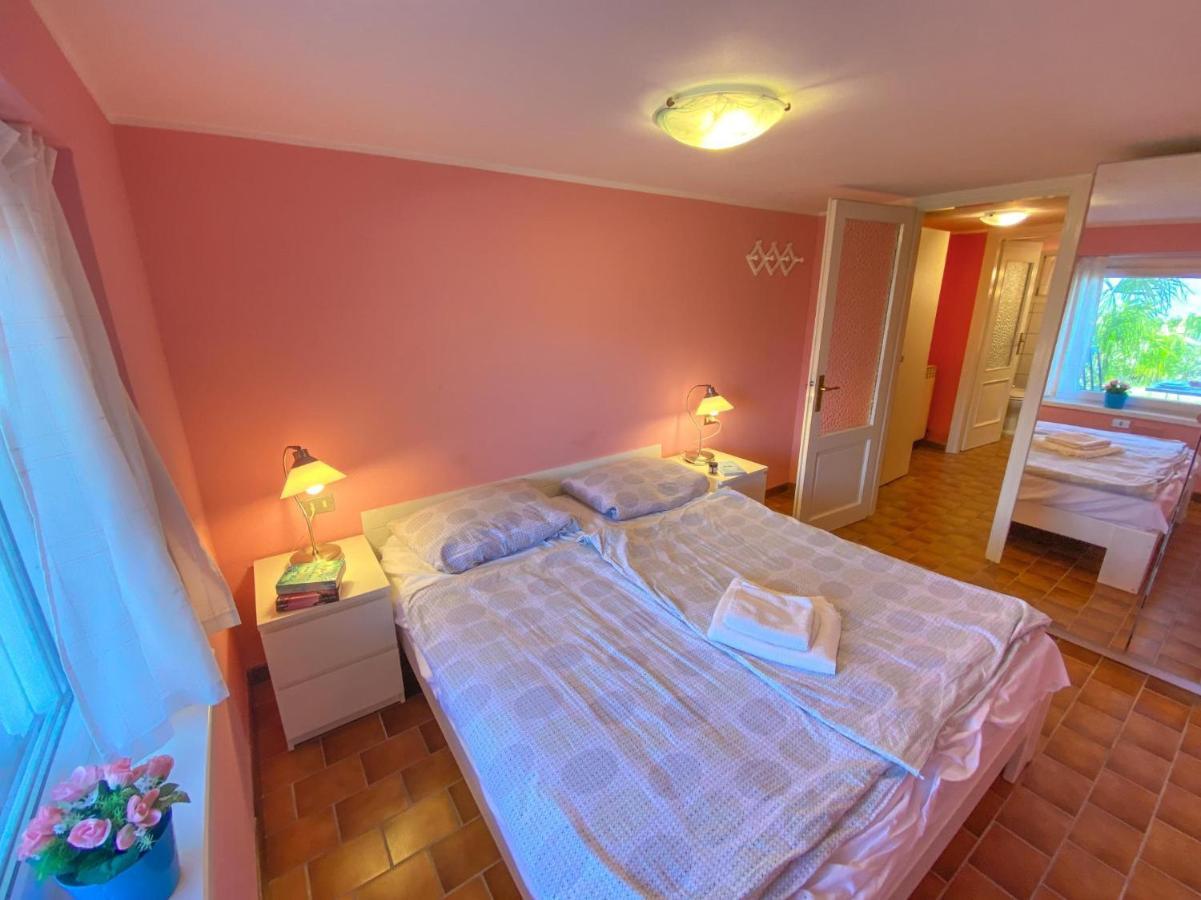 Apartment Bellavista A Garten Mit Pool