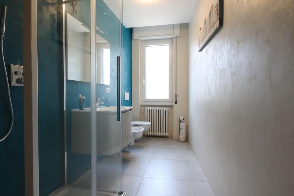 Holiday home Cozy Modern Apt W Free Parking Bbq & Fully Equipped Como