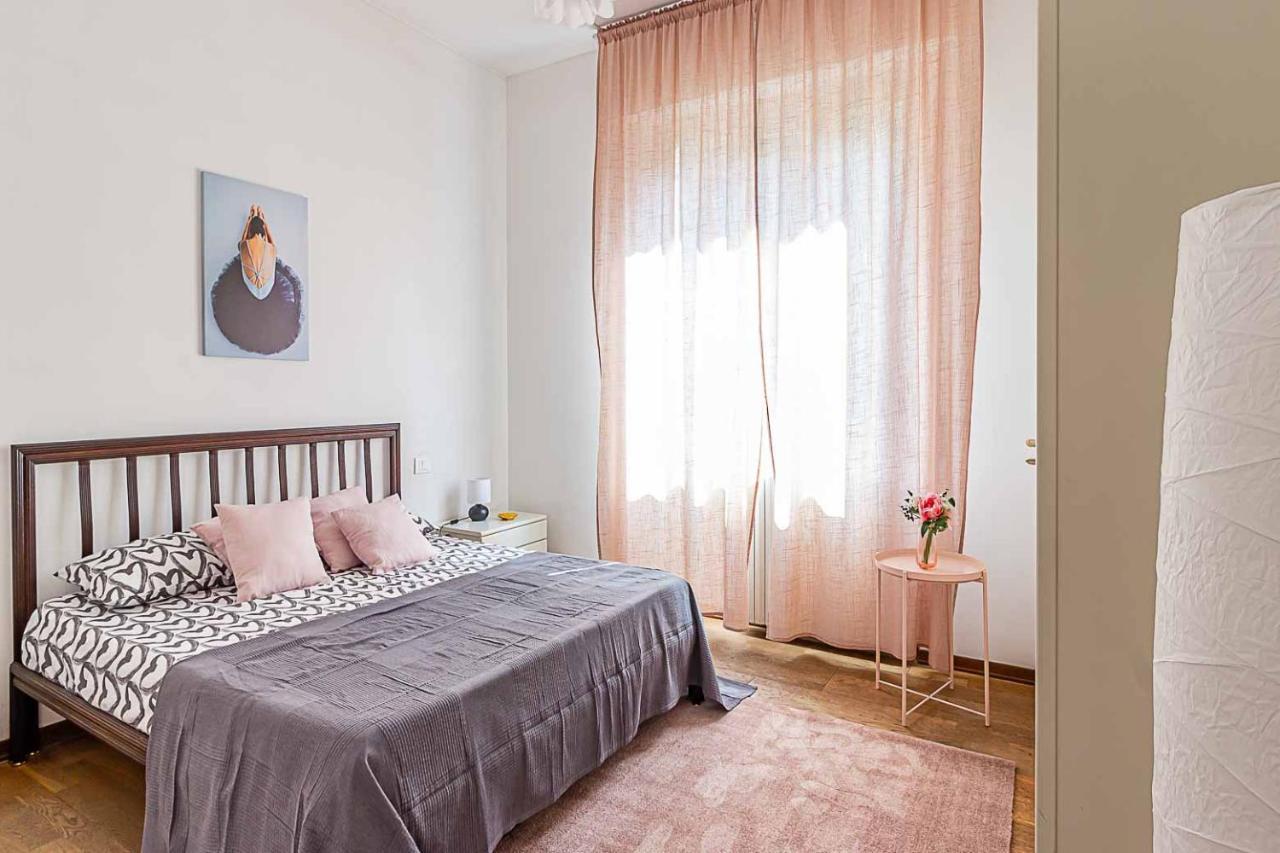 Panorama - Parking - Family&groups - Self Ck-in & Access Como