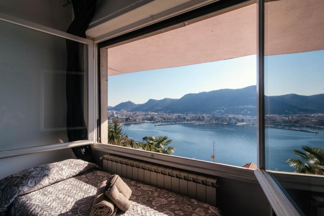Apartment Window Flat - The House Of Travelers