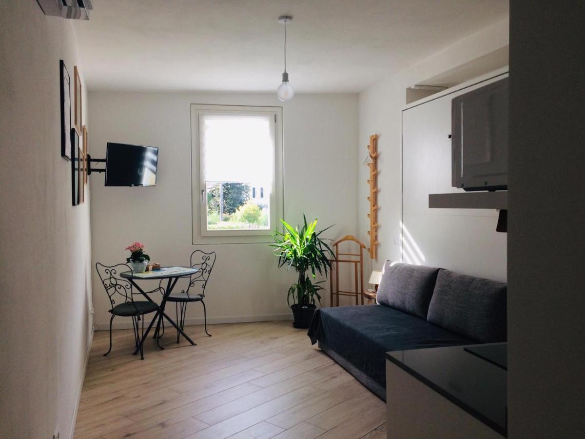 Minimal Guest house