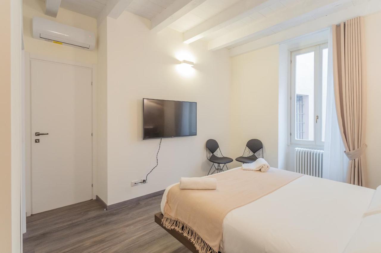 Modern & Stylish In By Rent Apartment