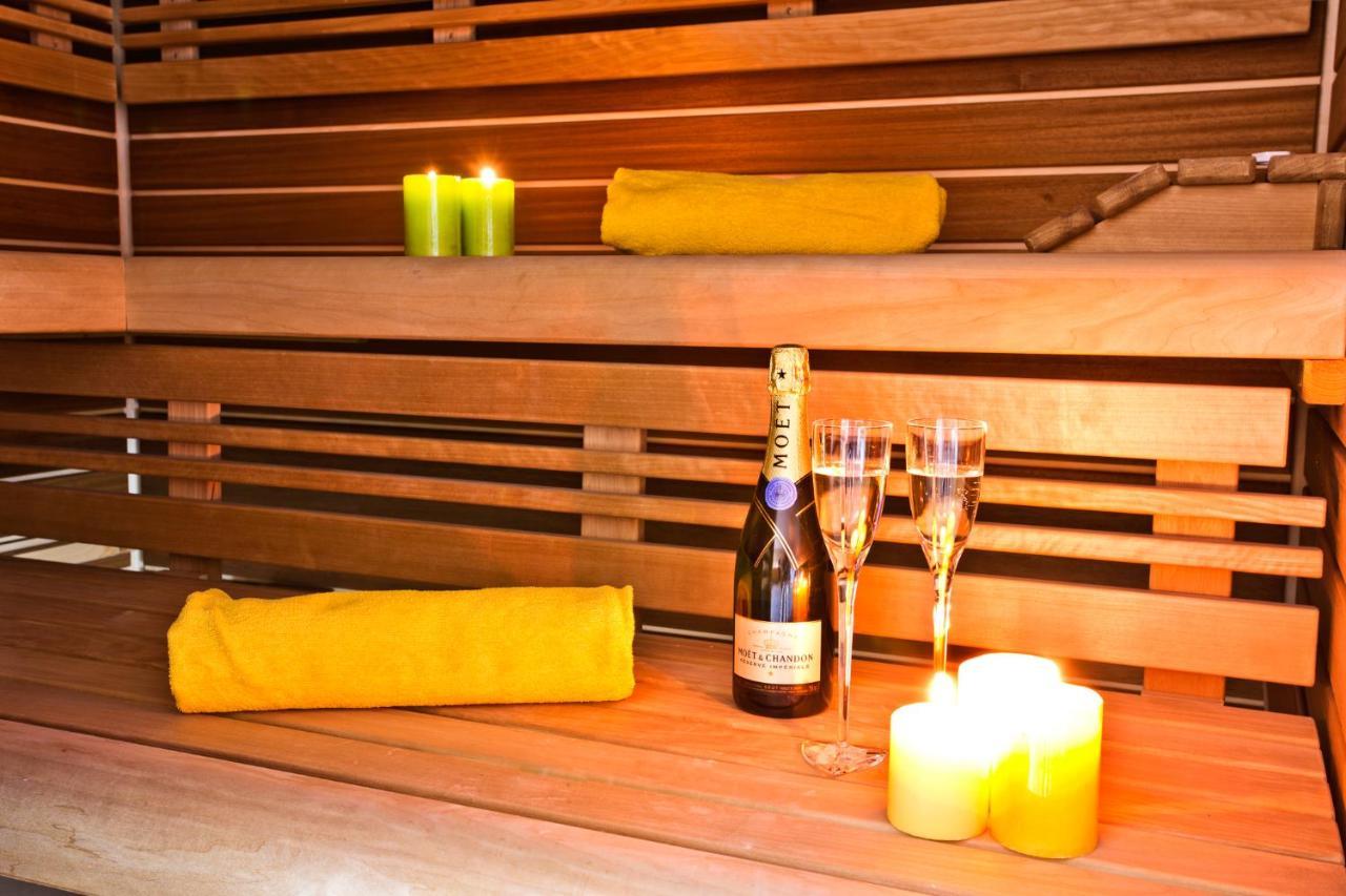 No 1-sleeps 10 By Italian Apartment Sala Comacina