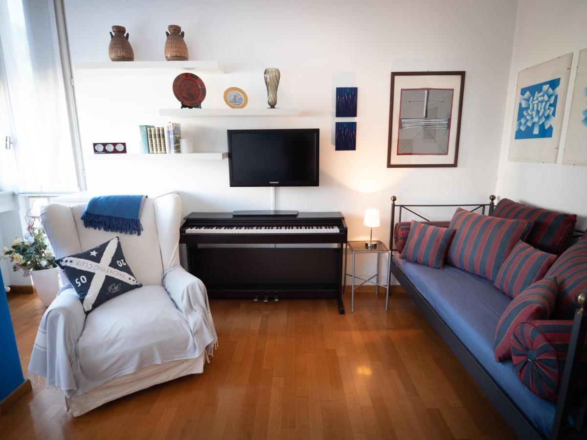 Apartment Lily House