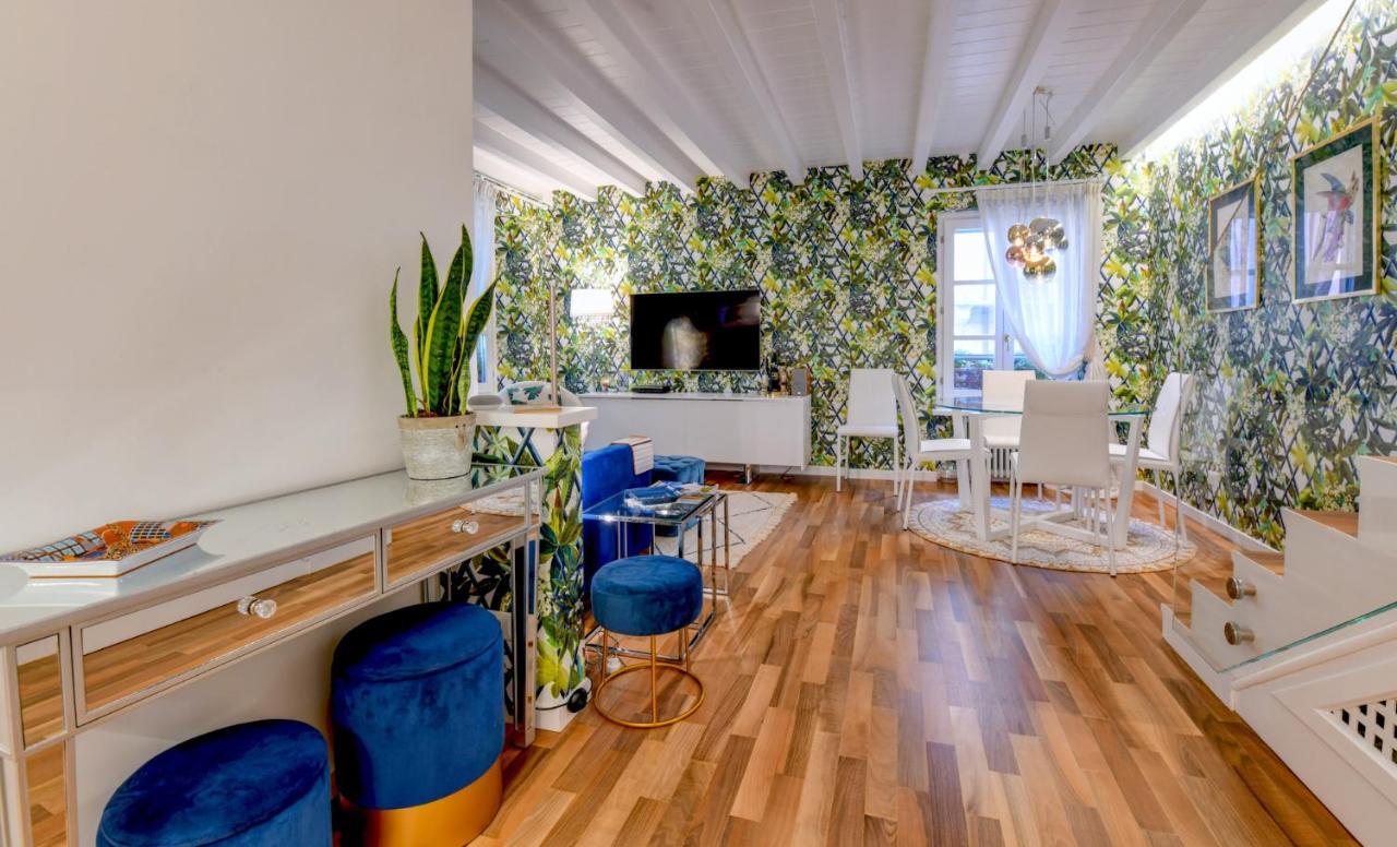 Glow - By Myhomeincomo Apartment *