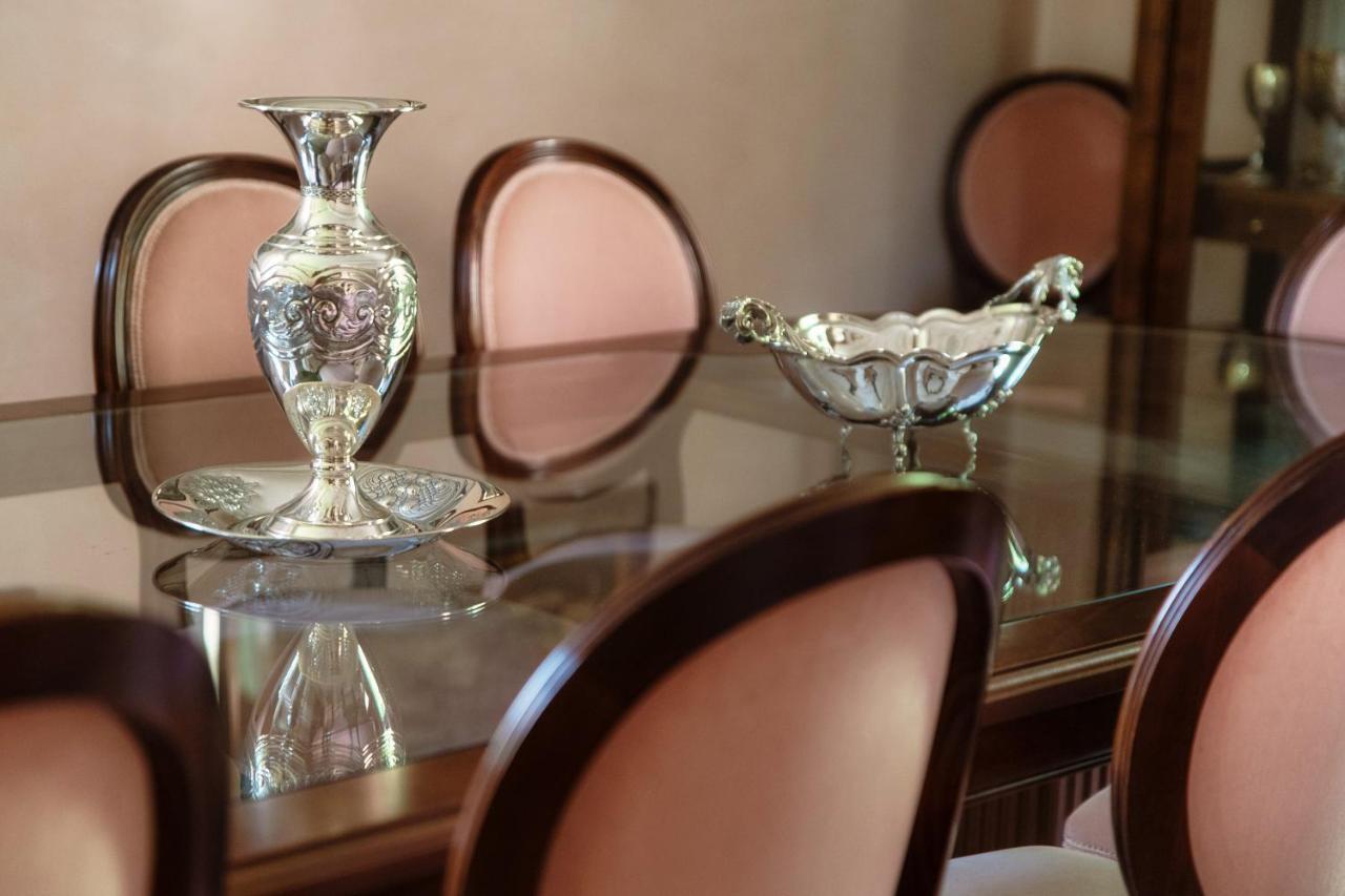 Charming & Luxury