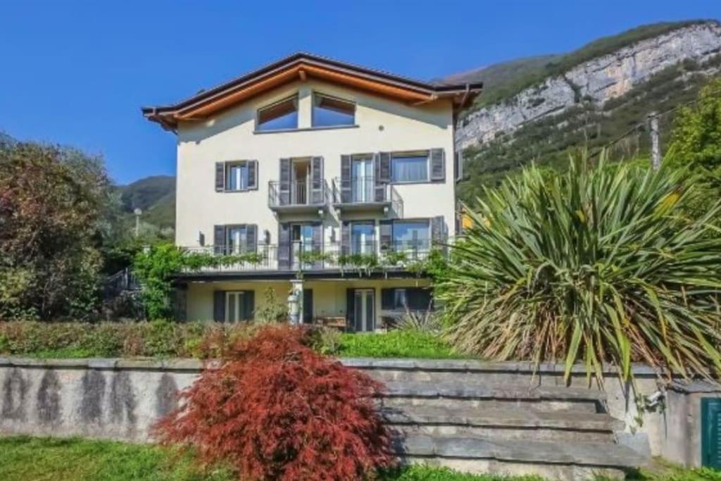 Villa Brezza Del - Tremezzina. *