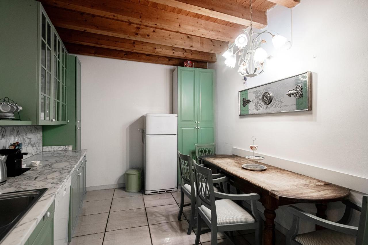 Apartment Domus Bella - By Myhomeincomo *