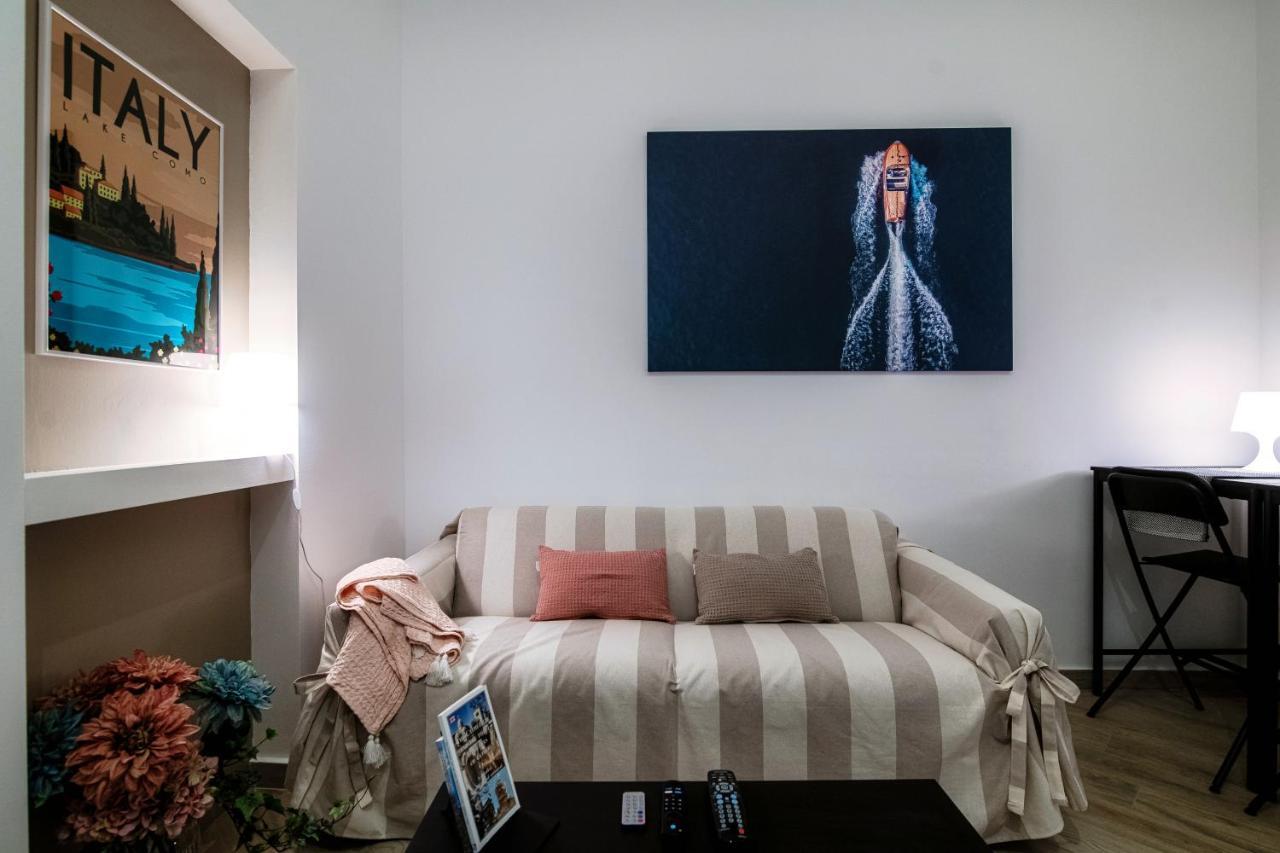 Lake Love- By Myhomeincomo Apartment Como