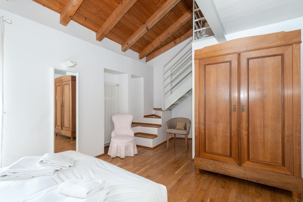 A Casa Nuccia Mansarda By Solutions Apartment Como