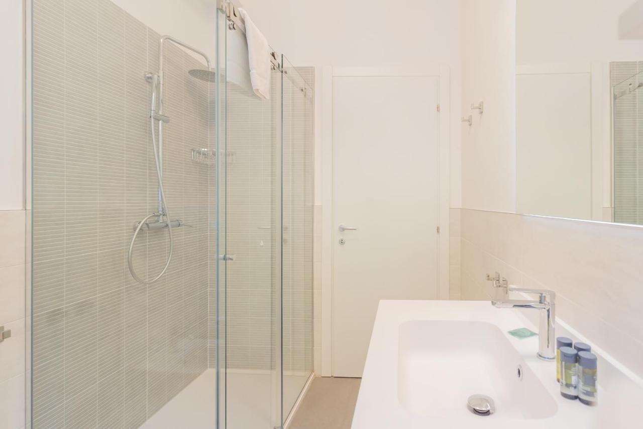 Apartment White View By Rent Como