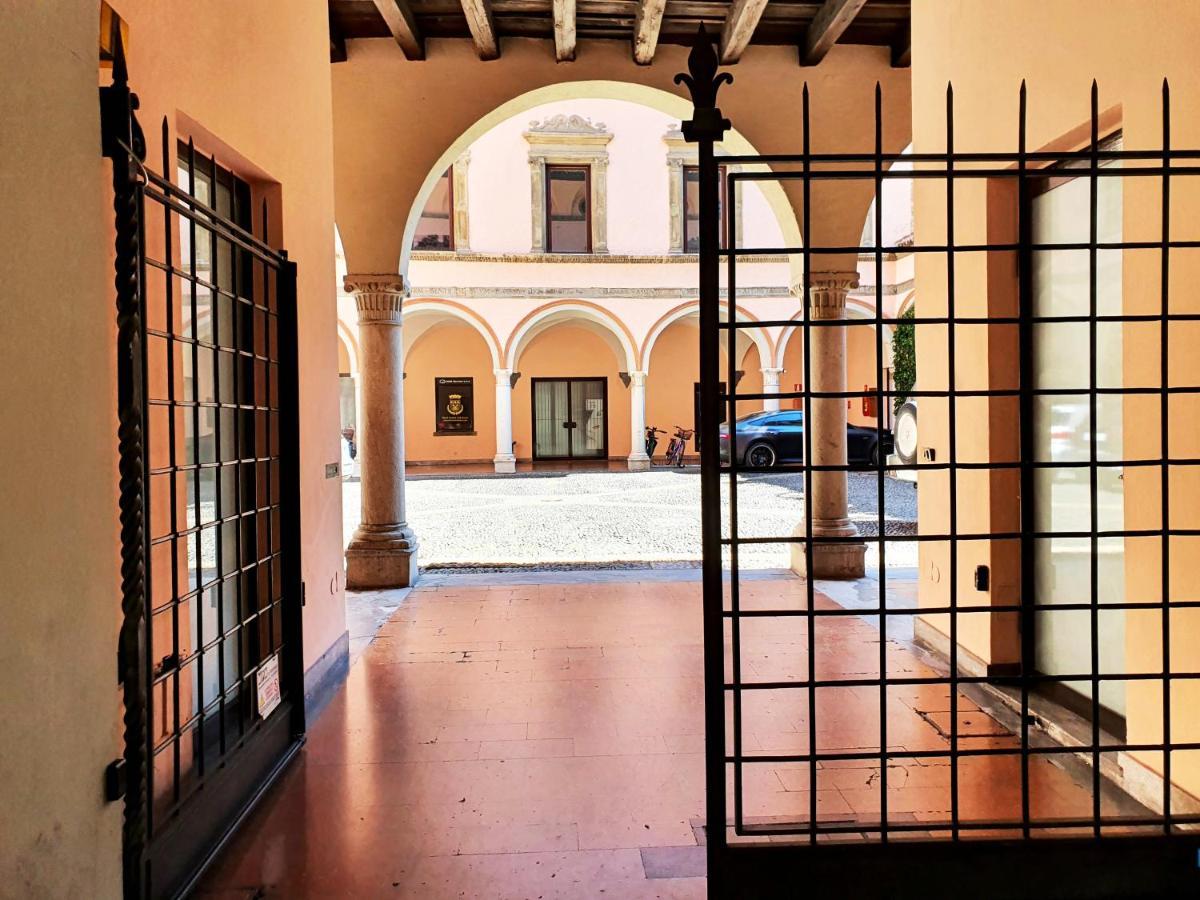 King Center 9 Posti Letto- Grande Terrazza - 2 Bagni Privati Apartment *